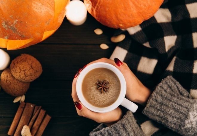 como eliminar manchas de chocolate en la ropa