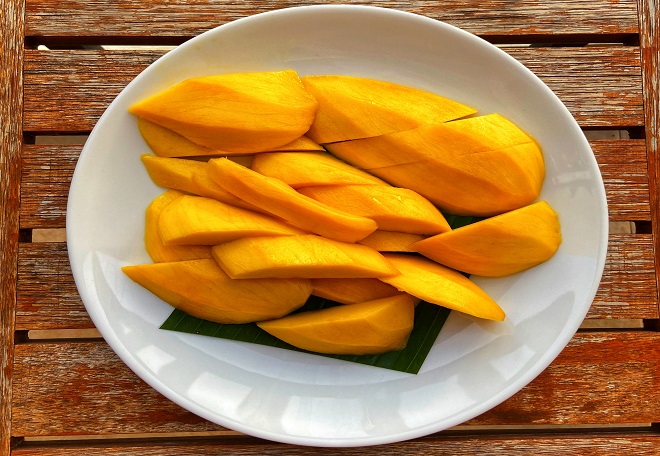¿Cómo quitar manchas de mango en la ropa?