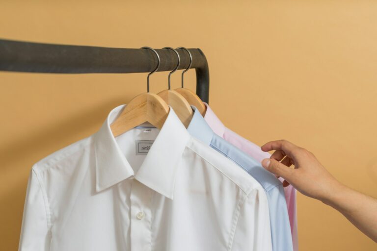como quitar las manchas de las axilas en la ropa
